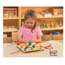 השחלת שרוך למספרים